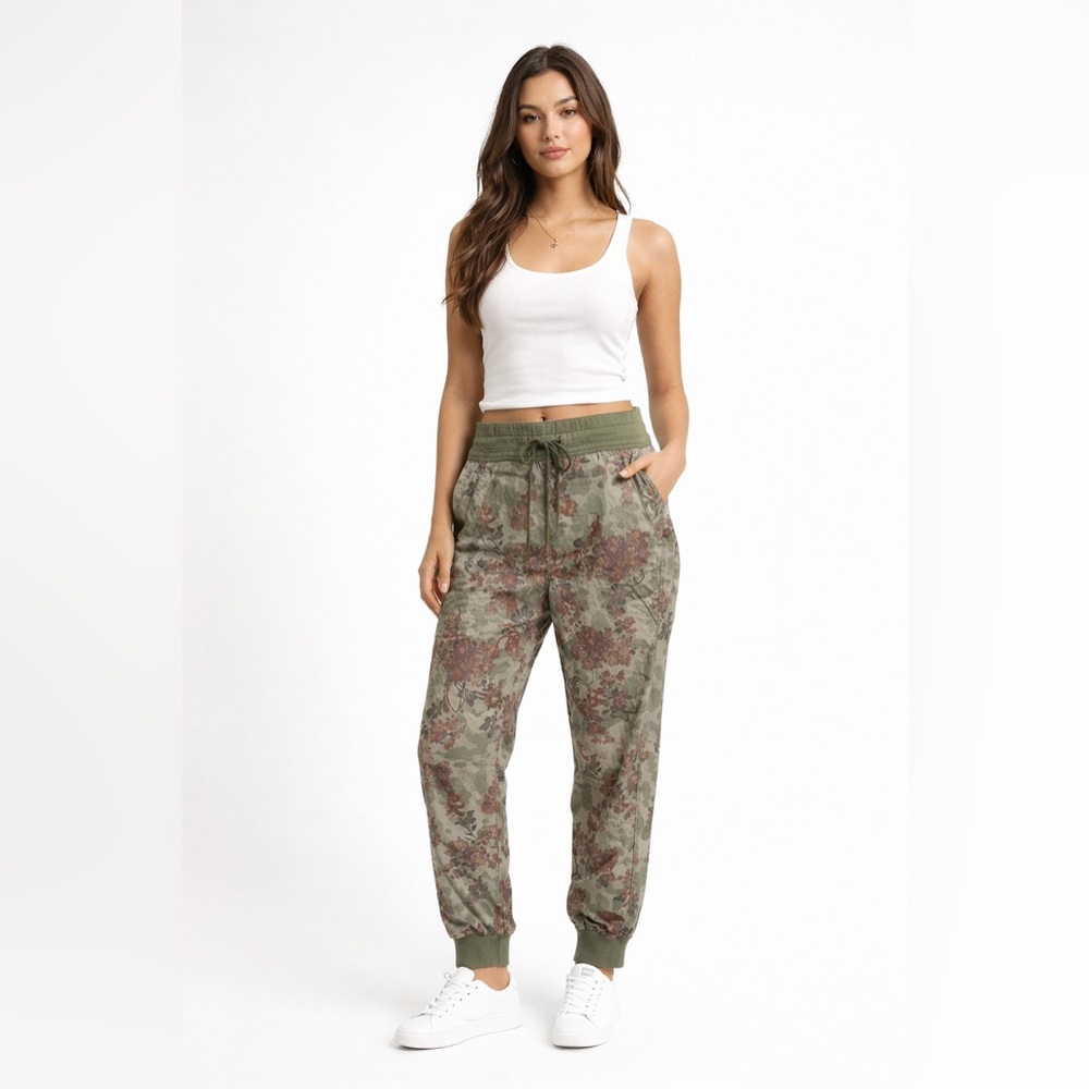 Anthropologie Joggers Green Camo Floral High Rise Size S